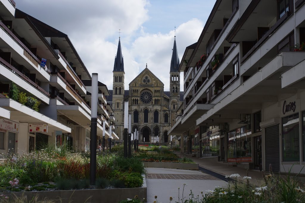 Esplanade Fléchambaut - Quartier St Rémi, Reims by H.Vanaquer