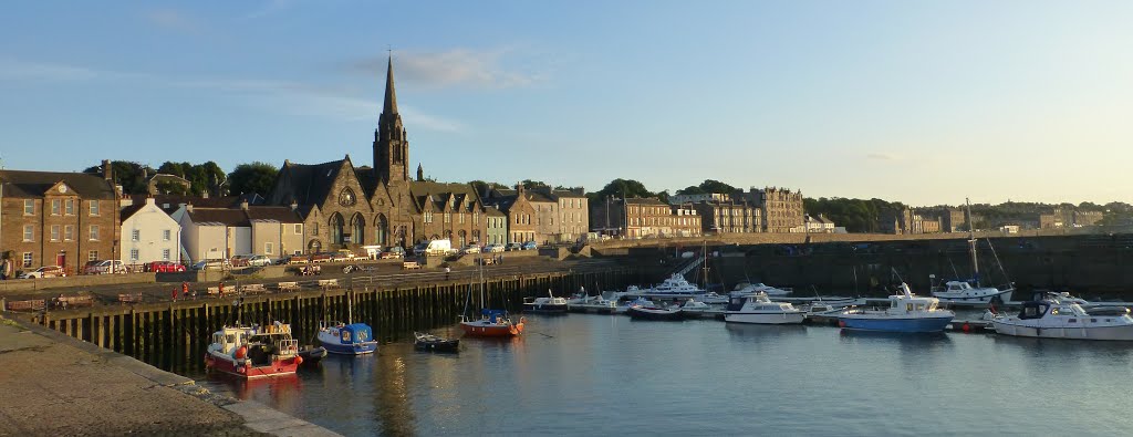 Newhaven Harbour by robertd19m