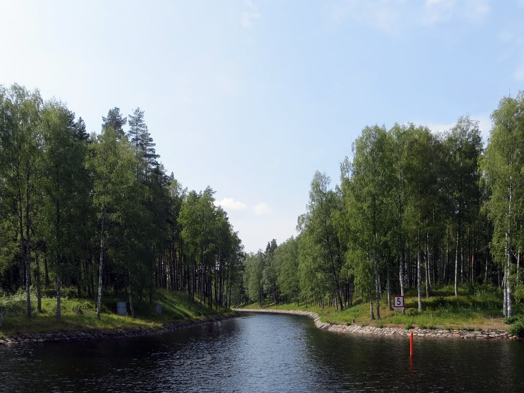 Kirkkosalmi channel by J. Parkkinen