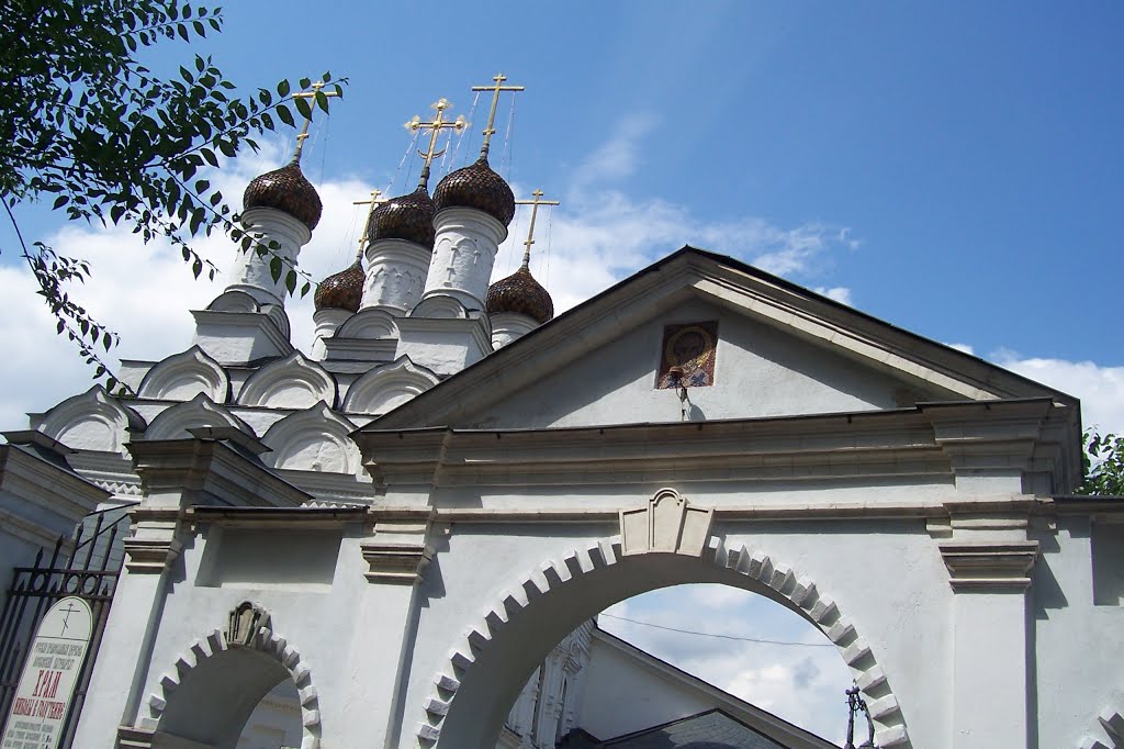 St Nikolas in Golutvino Church 1 by Kuznetsov Sergey