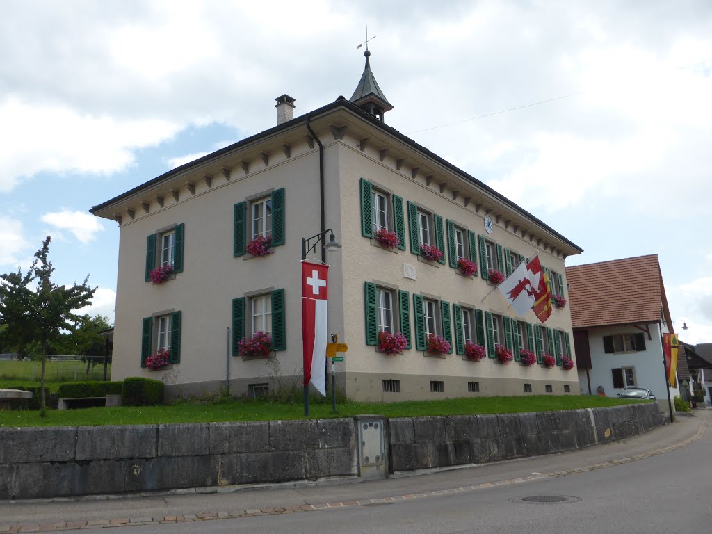 Altes Schulhaus Wenslingen by koeniglueq