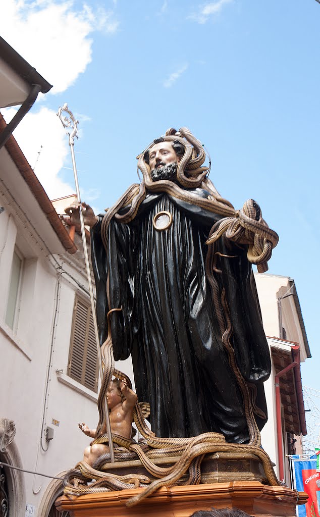 Festa di San Domenico e dei Serpari a Cocullo AQ - Italy by Bellaciao