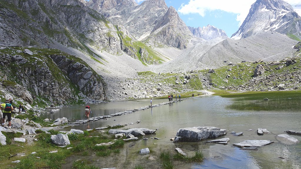 LAC DES VACHES 2318M by Marie-Claire “POESIE…