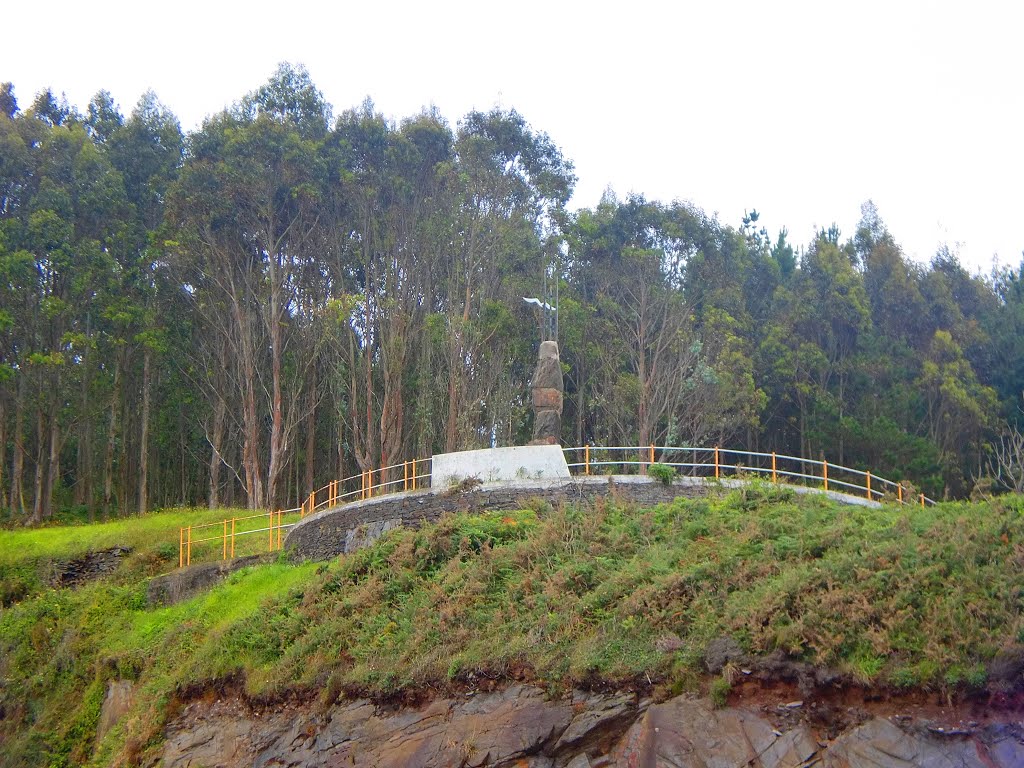 Monumento (Navia, Asturias) by Moisés de Tapia Garc…