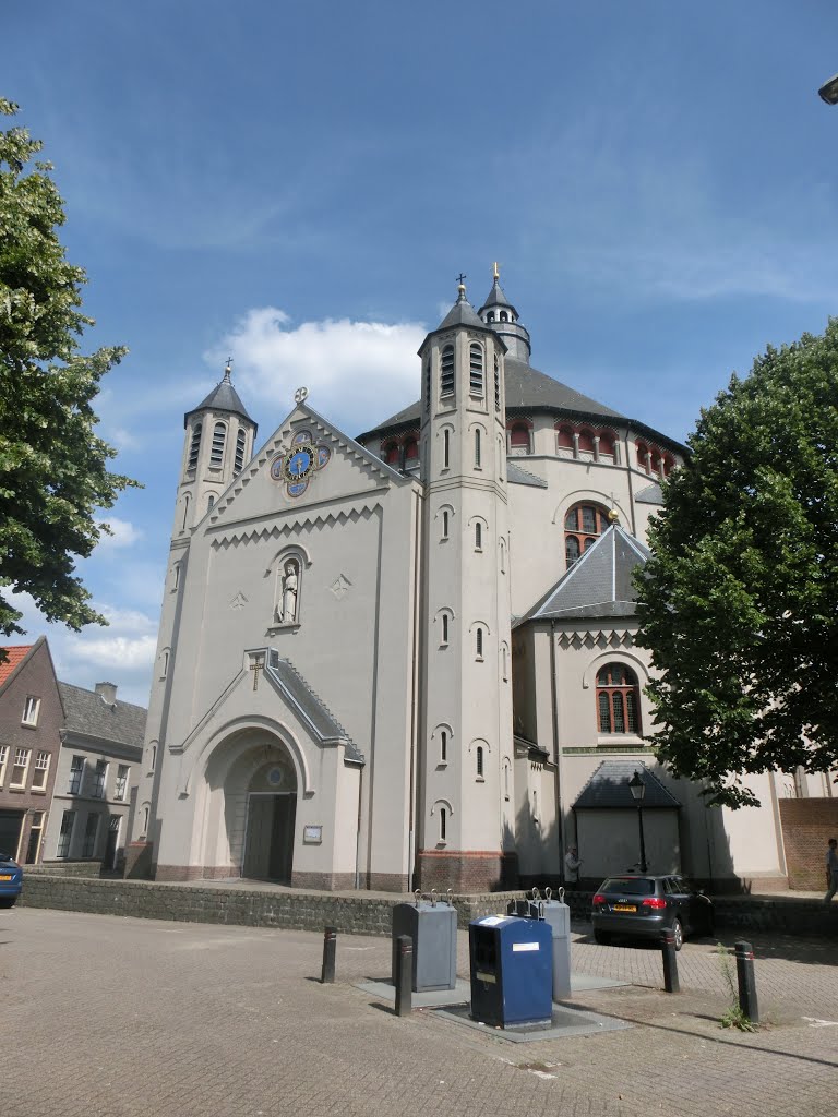 Sint-Cathrienkerk, Zondag 13:15 Missa Cantata, Kruisbroedershof 6 by LUX IN ARCANA