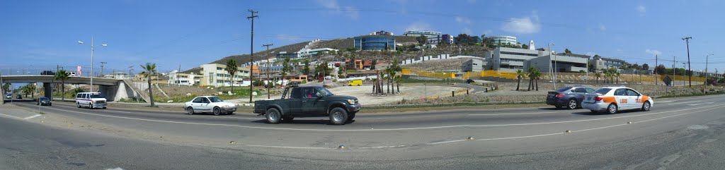 Llegando a Ensenada, Baja California by Gabriel M. SalvadoR