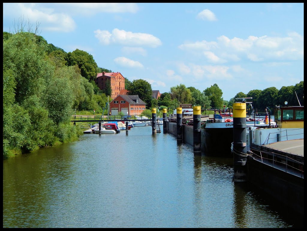 Lauenburg - Hafen 1 by Classicoldie