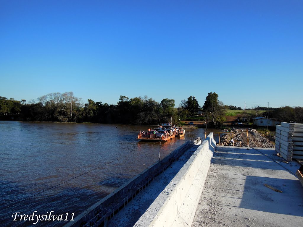 (03/08/2014)Travessia por Balsa,Barragem de Ernestina,trecho:Nicolau Vergueiro,RS,Brasil. by Fredy Silva (FredySi…