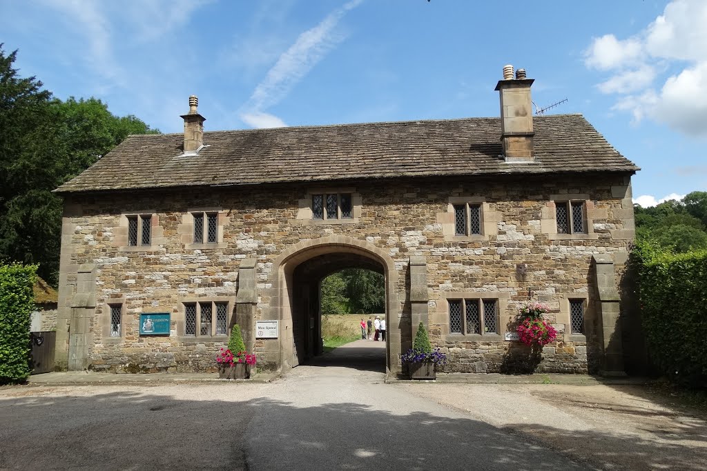 The gatehouse - Haddon Hall by Neil-inSheffieldUK