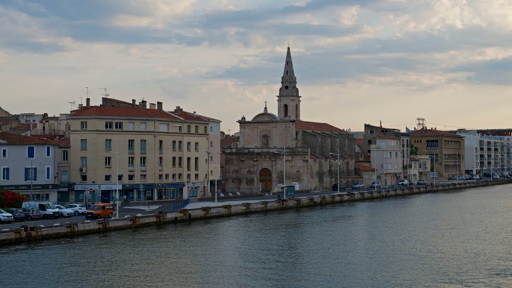 Martigues by Mark Jone