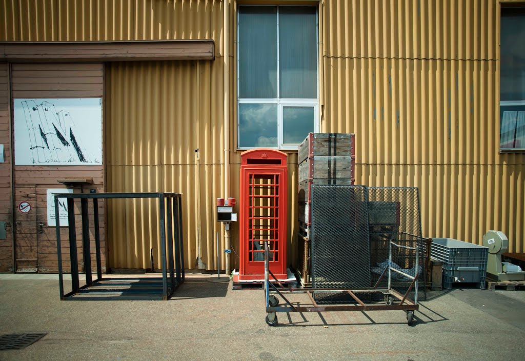 London phone booth at a swiss metall shop by karlgerber