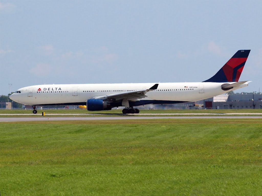 Delta A330-300 by Jiaqian AirplaneFan