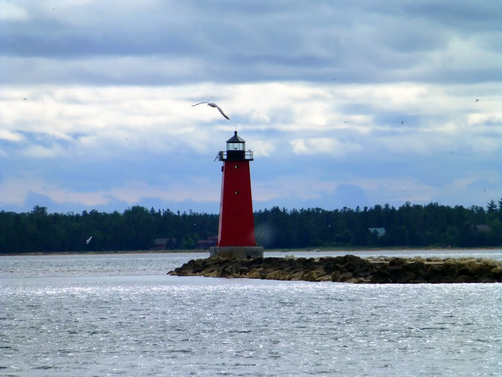 Manistique East Breakwater Lighthouse by Dave Hess