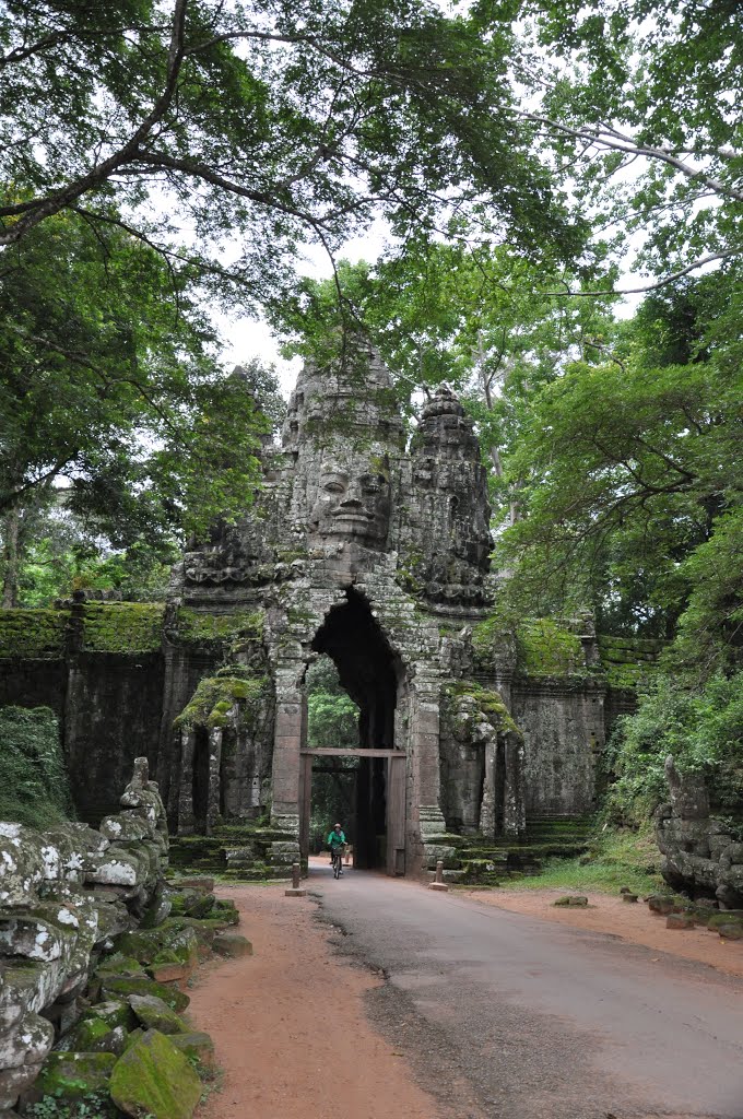 Angkor by Richard Tesar