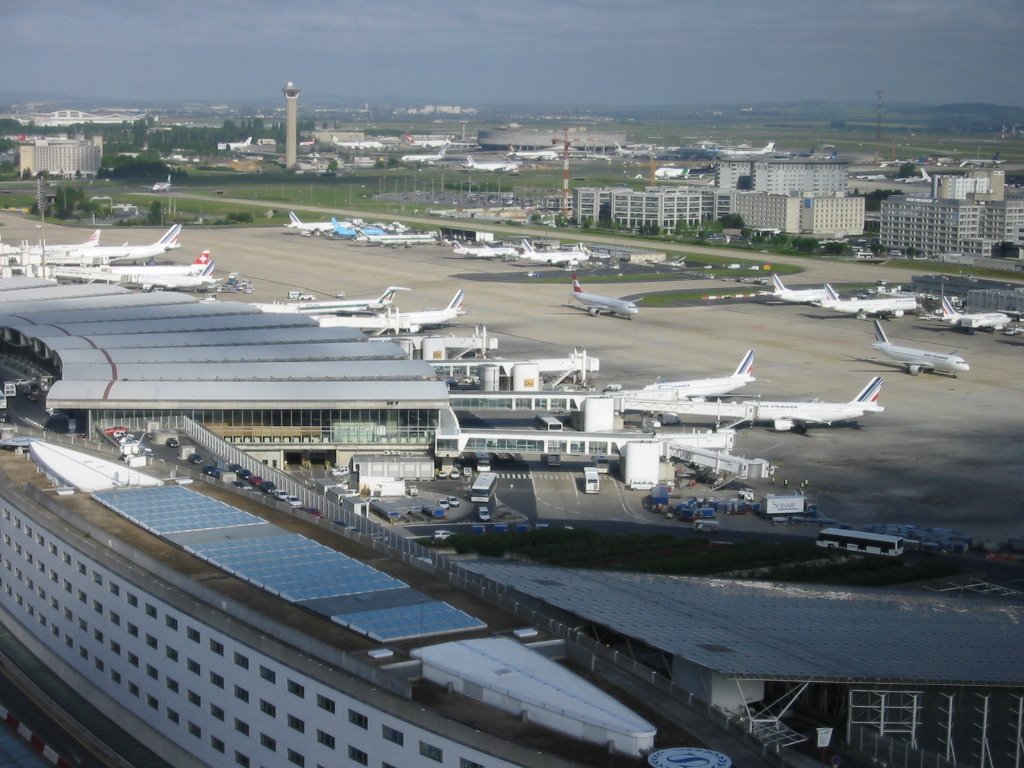 CDG Airport by ehrbar