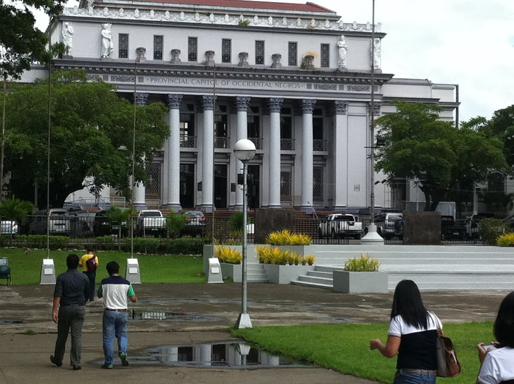 Bacolod, Negros Occidental, Philippines by bonglayson