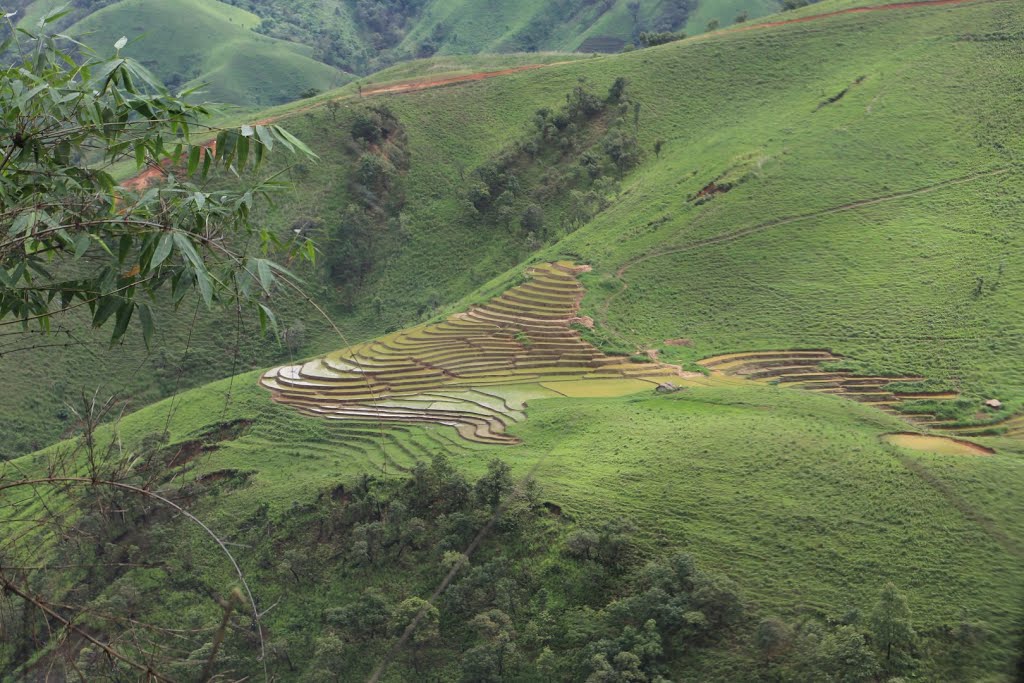 AH2 Kengtung to Tongtar , Pan Kawe Mountain by sarthit medhasith Su…