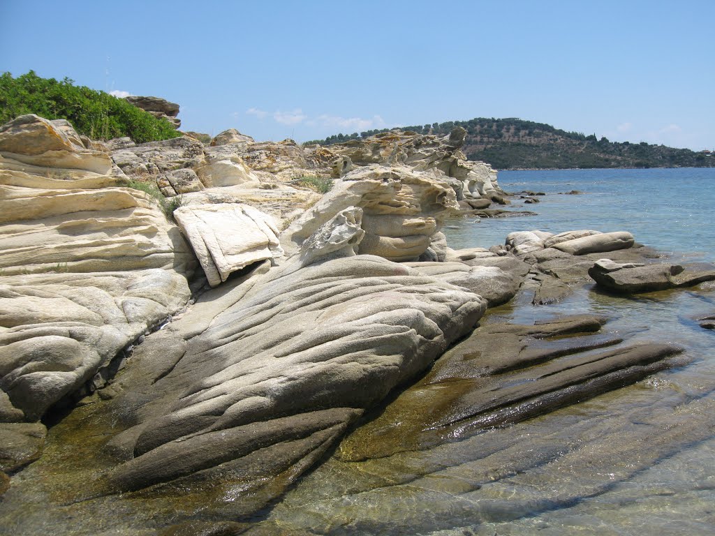 LATURA BEACH SITHONIA by K Gerentes