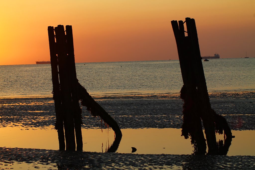 Bembridge Sunrise by Dicky King