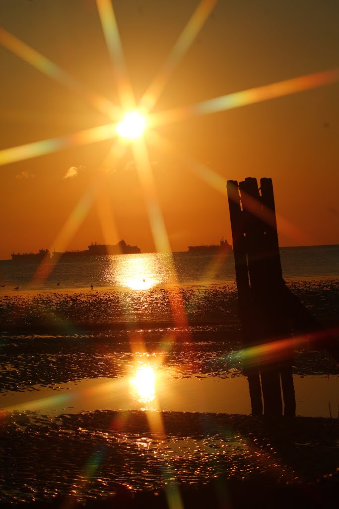 Rockpool Sunrise by Dicky King