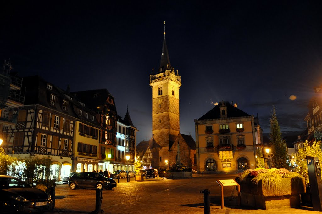 France, Obernai - Place du marché. by GDS62