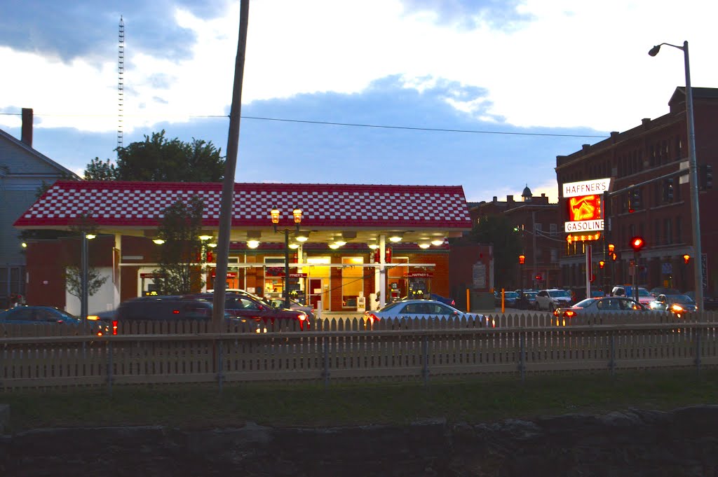 Haffner's Gas Station by dchogan