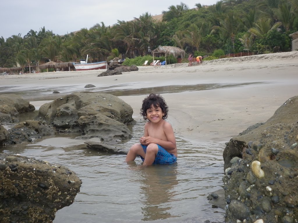 Playa Pocitas, Mancora, Piura by David Hurtado