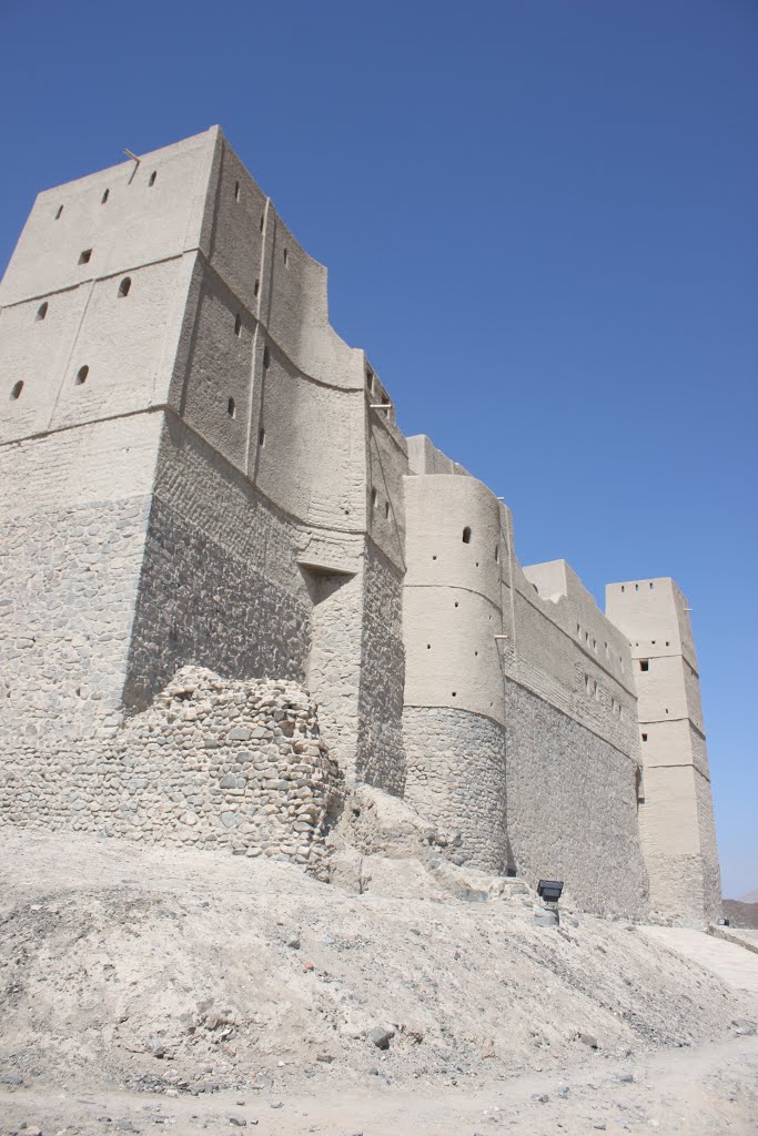 Oman, Al Dakhiliyah, Bahla- Bahla Fort by Paulo Silva