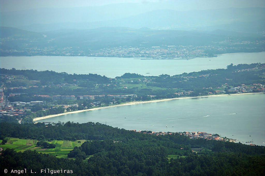 Mirador de A Curota. Pobra do Caramiñal. Vista de Boiro by Angel Filgueiras