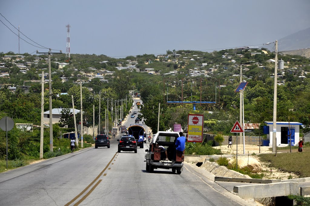 RN1, Titanyen, Haiti by Francois VINCENT