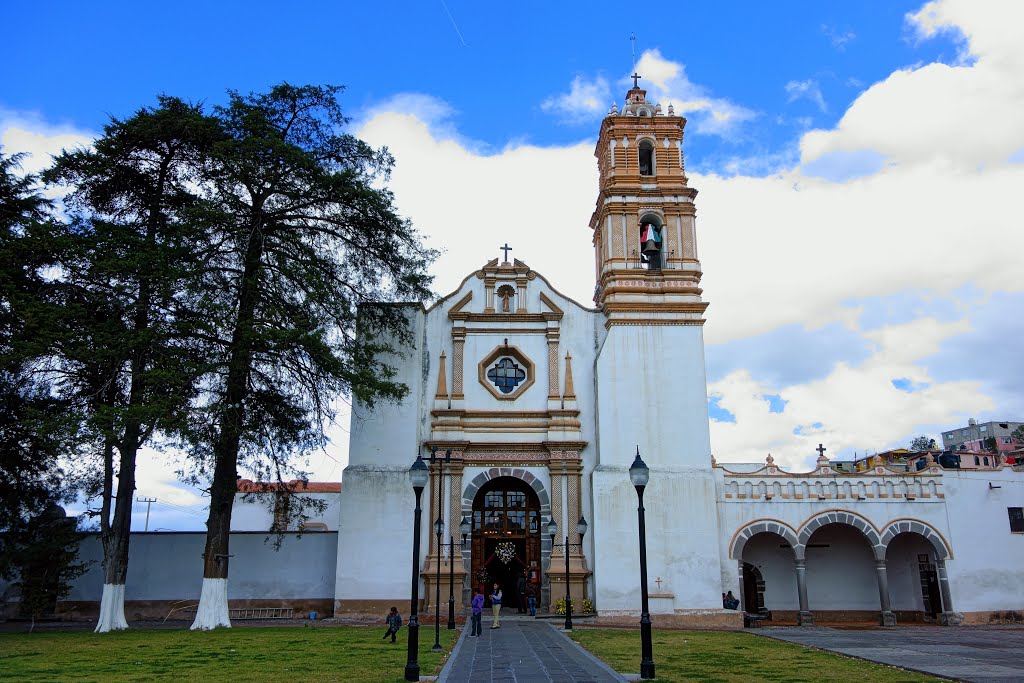 Santuario de Tecaxic by David Linares