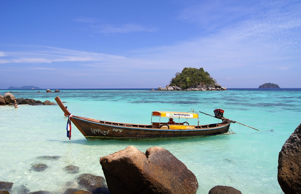 Koh Usen View of Serendipity Resort Beach @ Koh Lipe Thai by j-ryu