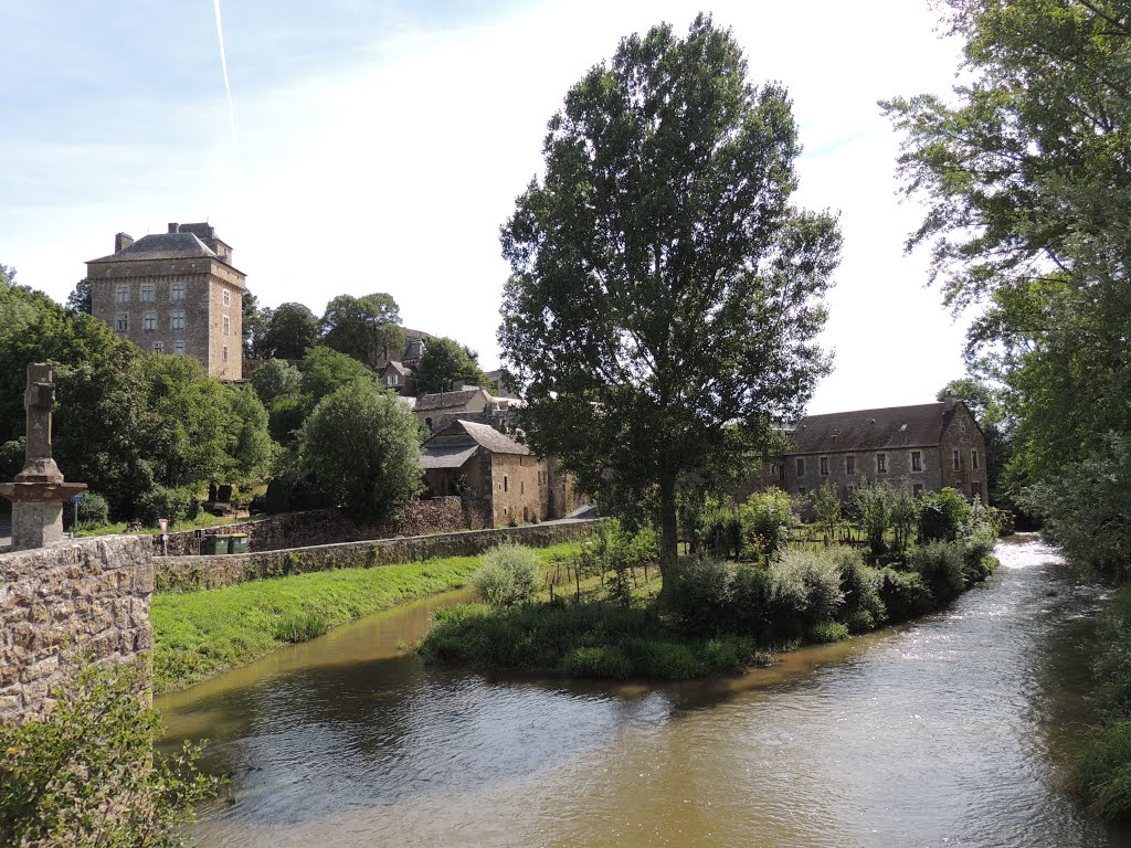 L'Aveyron à MONTROZIER. by Jean THIERS