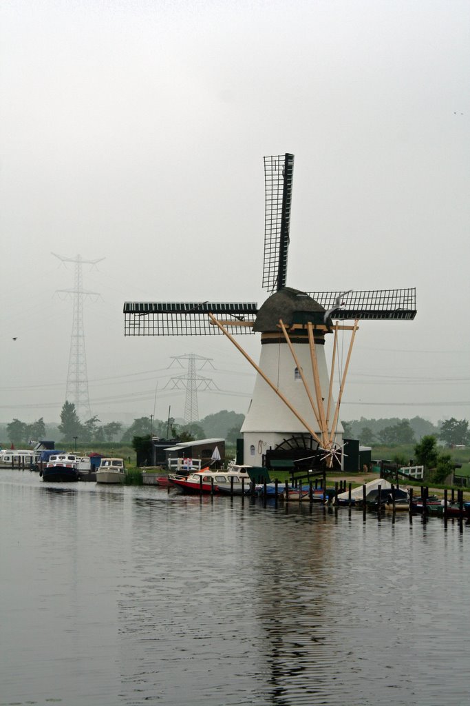 Molen in Kinderdijk by eddyv