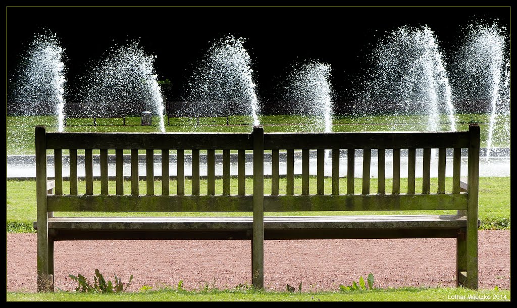 Düsseldorf - Nordpark, Platz zum Verweilen... by Lothar for Panoramio