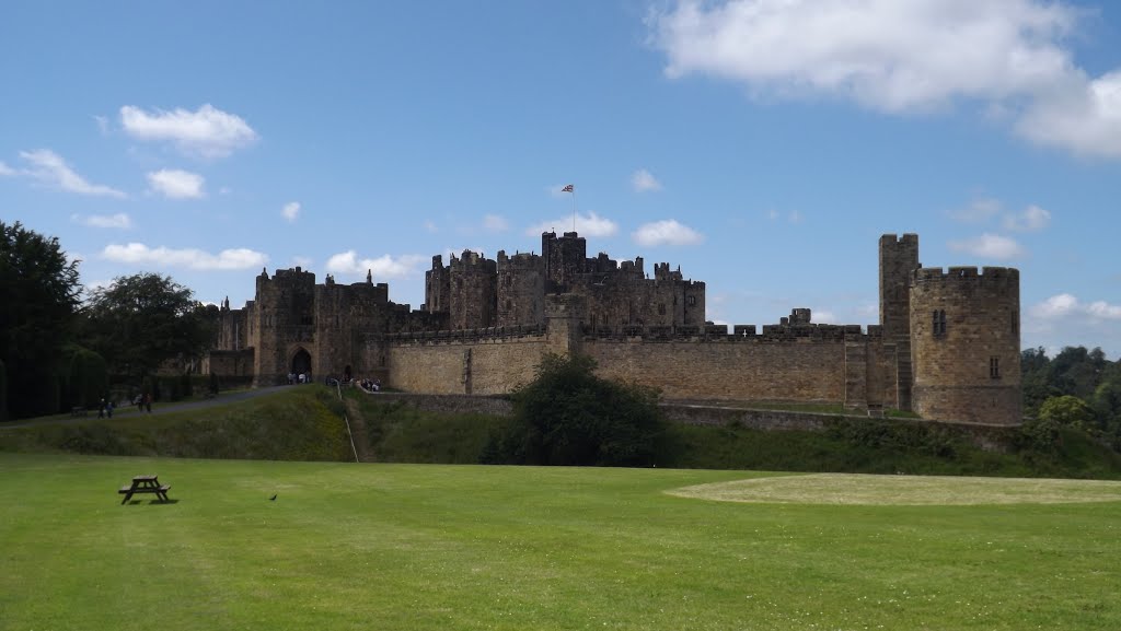 Alnwick Castle, Northumberland, England by Tom