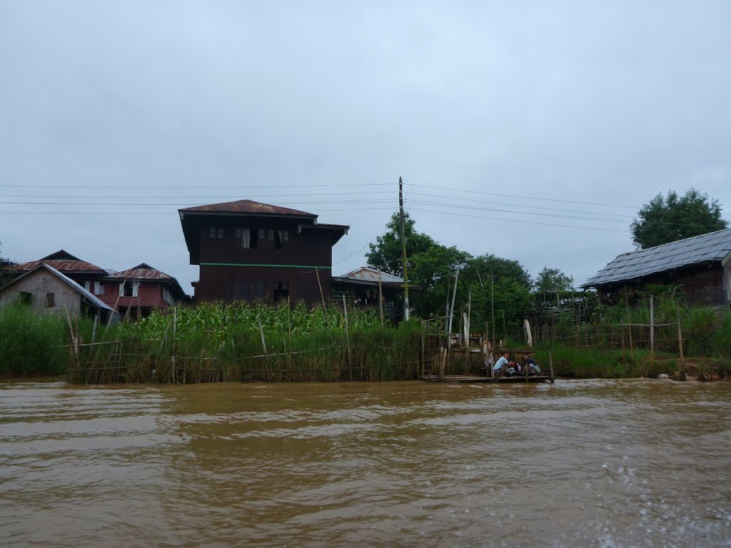 Inle Lake , ทะเลสาบอินเล by sarthit medhasith Su…