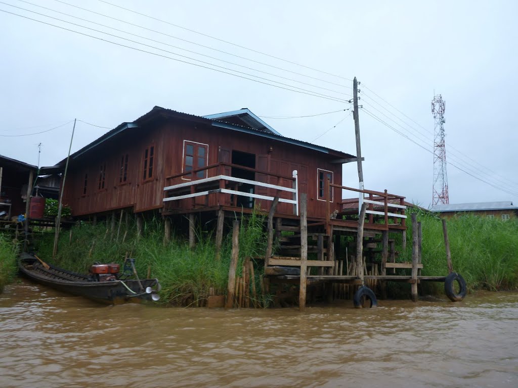 Inle Lake , ทะเลสาบอินเล by sarthit medhasith Su…