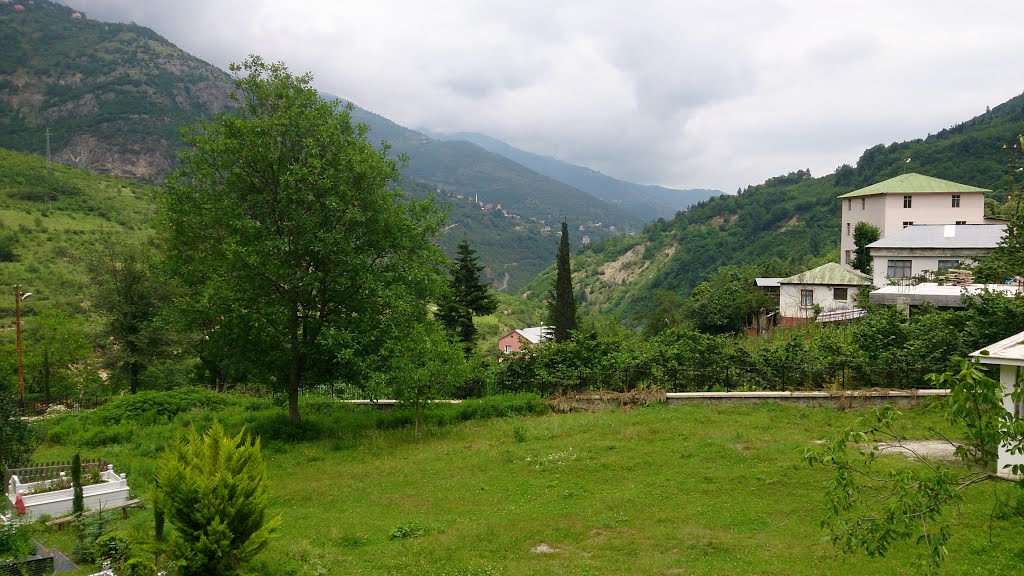 Merkez, 61750 Maçka/Trabzon, Turkey by Özgür SEZGÜN