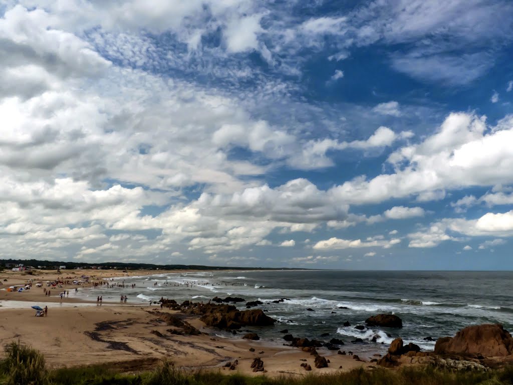 Playa del Desplayado by Martin Martines