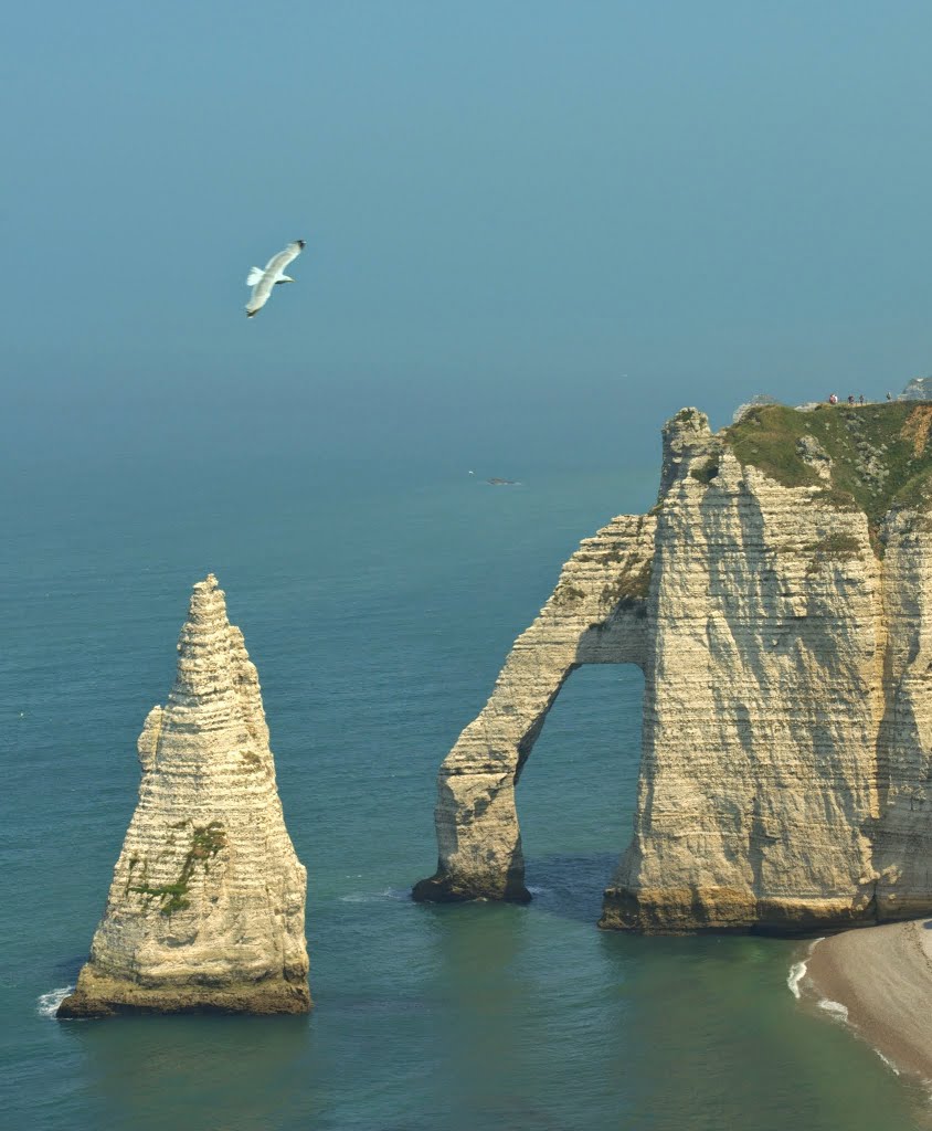 Etretat by Thierry Pighin