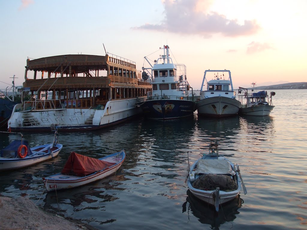 Ayvalık, 10400 Ayvalık/Balıkesir Province, Turkey by Sedat.f