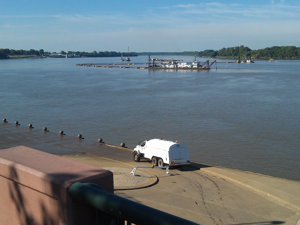 Ohio River- Evansville IN by Kevin Stewart