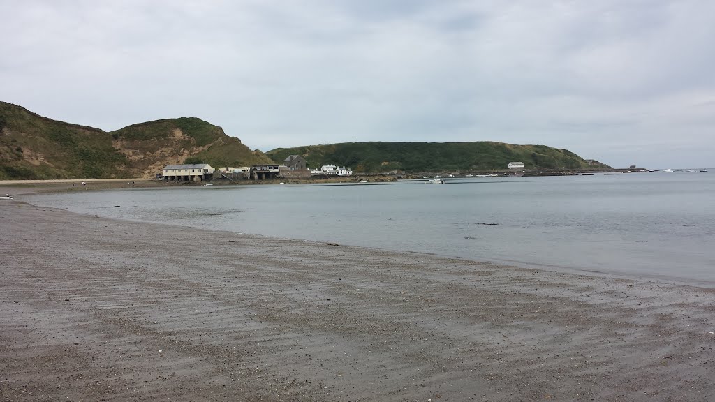 On the beach, Nefyn by John Mulder