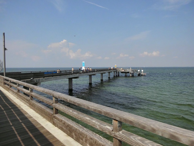 Steinwarder Promenade, 23774 Heiligenhafen, Germany by Meino Müller