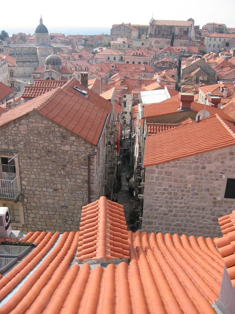 Small street in old town sean from Wall by Morten Smalby