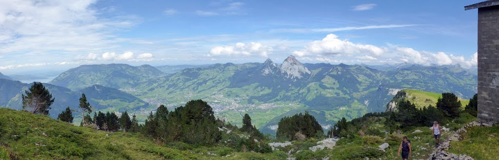 Talschaft Schwyz mit Mythen by Urs Simmen