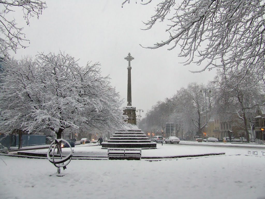 War Memorial St Giles by Smithsabroad