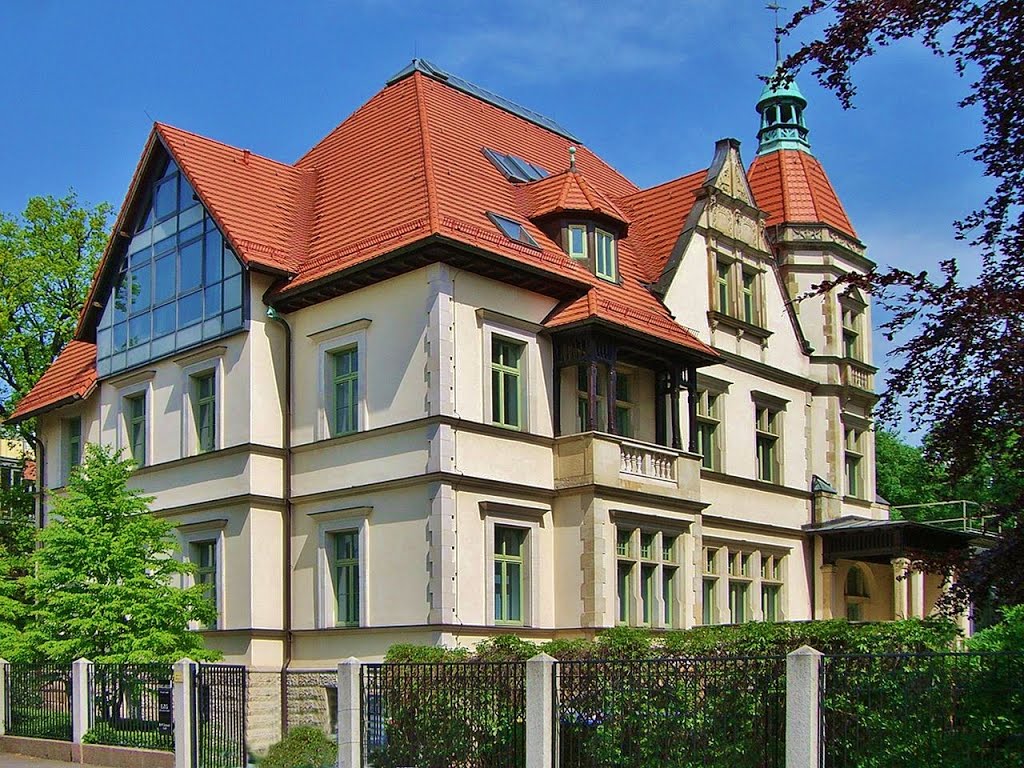 Zentrum Süd - Villa Schwägerichenstr.23 erbaut 1898-99 - Leipzig! by Eberhard Berg