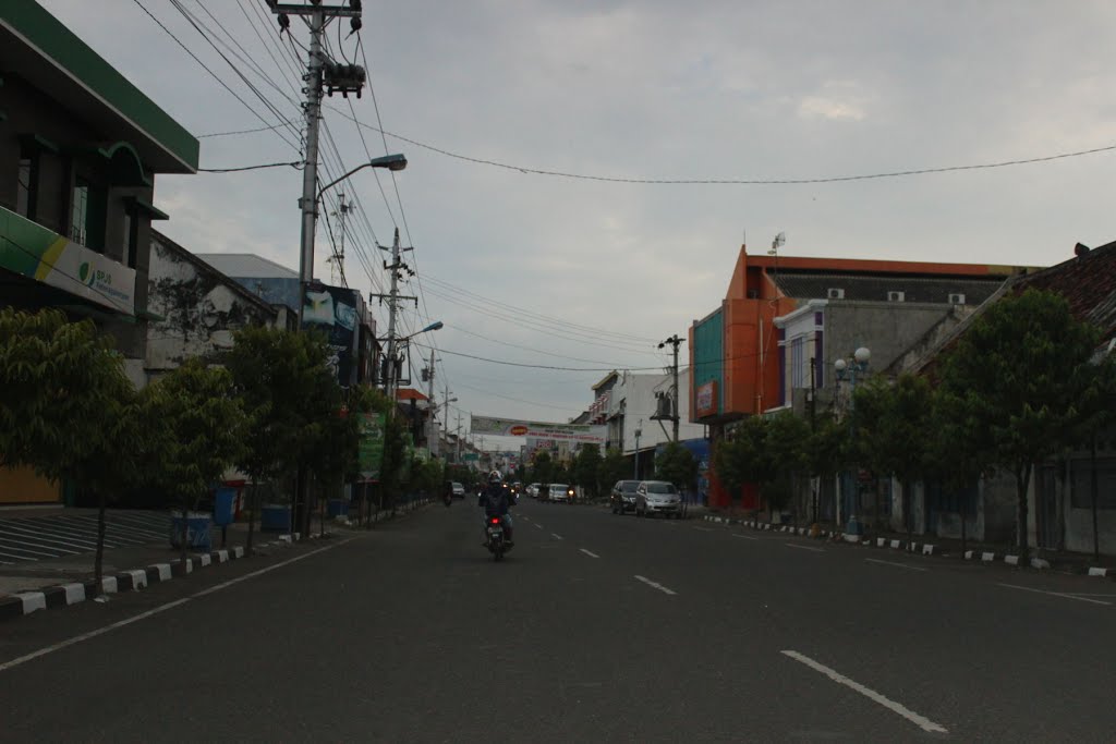 Jl. Ahmad Yani, Tegal --Wherysusanto by Wignyo Hery Susanto